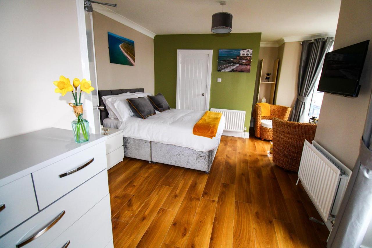 Beulah Guest House Portrush Buitenkant foto